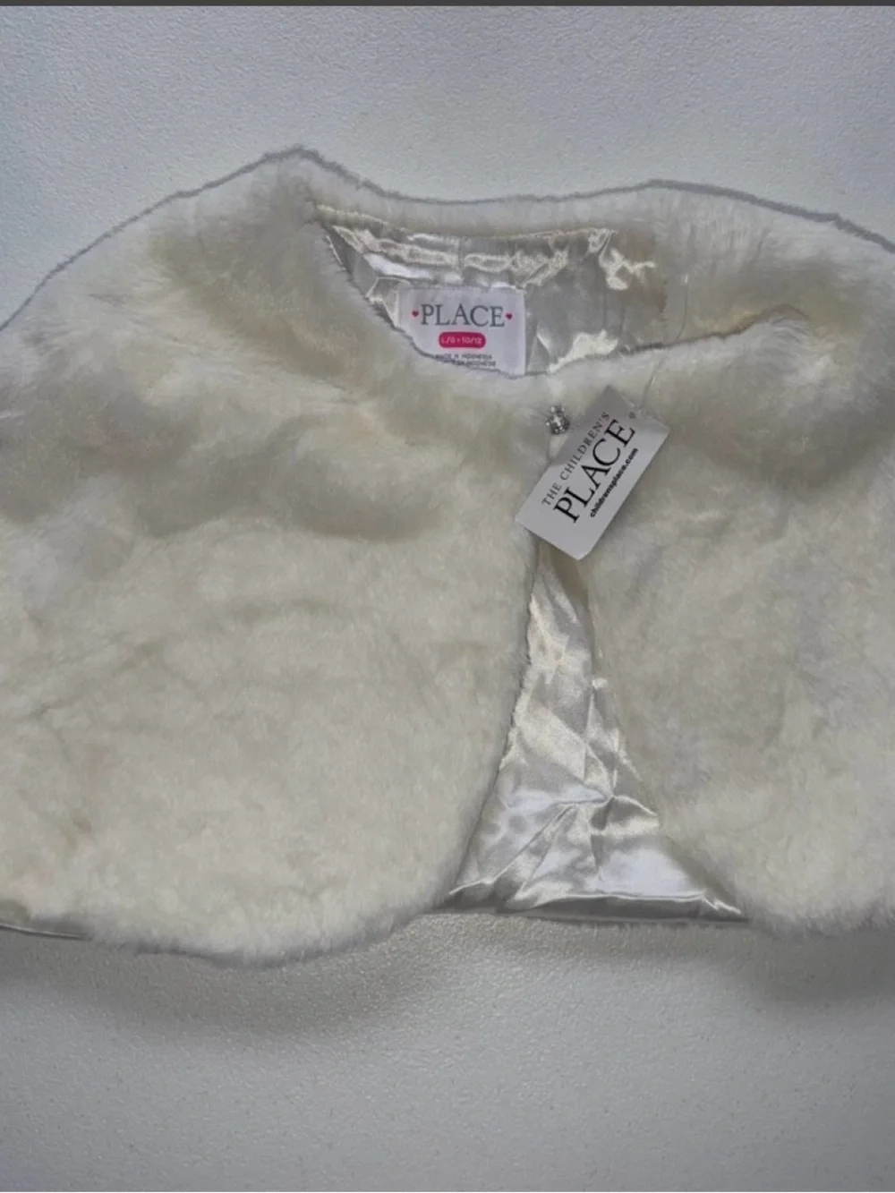 The Children's Place Girls' Cream Faux Fur Cape T0104